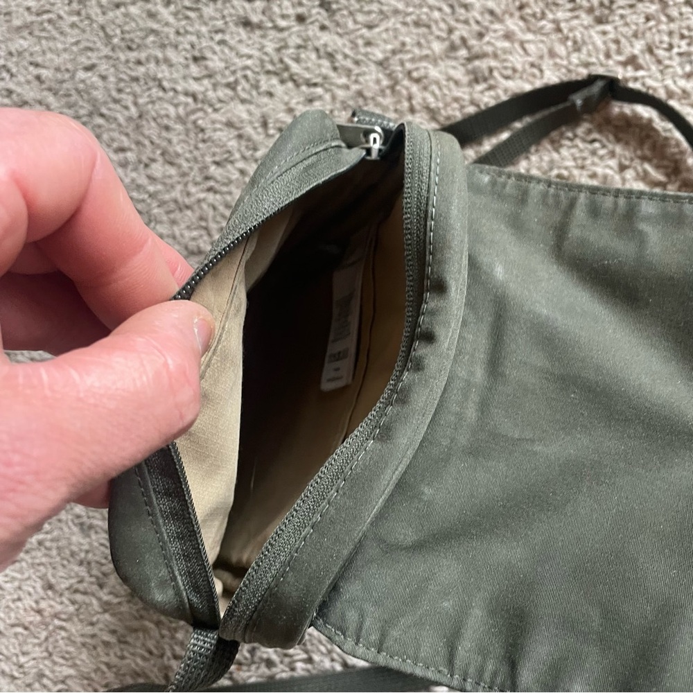 Fjallraven Pocket Bag G-1000 Crossbody Zip Green Travel Hiking Snap Close - Picture 16 of 16